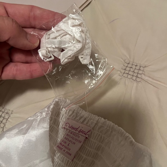 Wet Seal White Smocked Dress - Picture 3 of 4